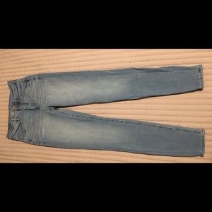 American Eagle Dream Jean